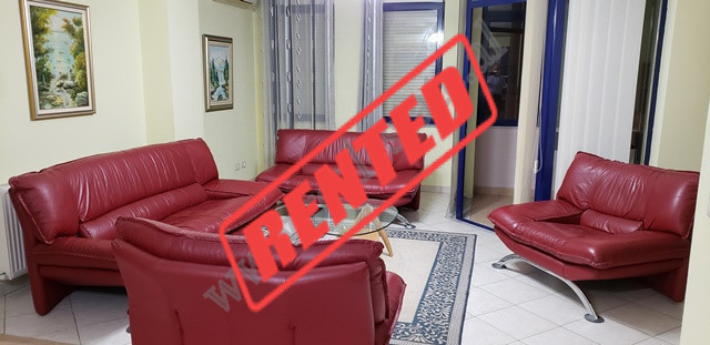 Apartament 2+1 me qera ne rrugen Perlat Rexhepi ne Tirane.

Ndodhet ne katin e 4-te te nje pallati